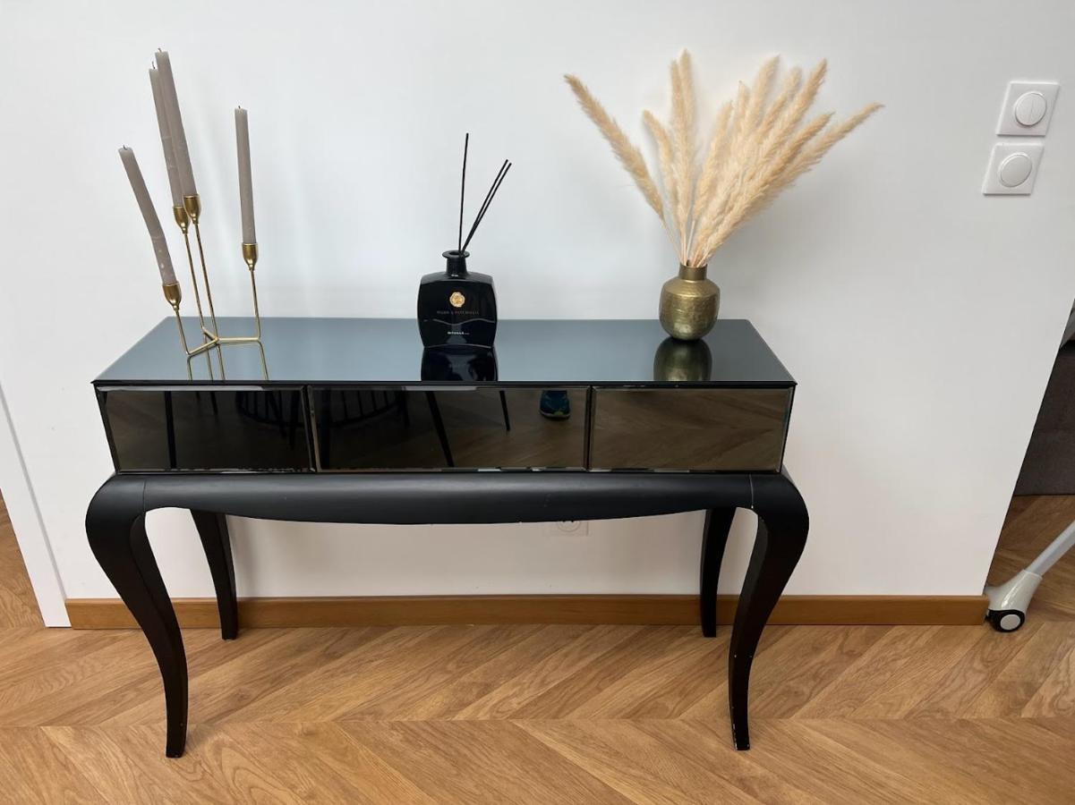 Elegant T4 Centre Reims/Parking Prive Apartment Luaran gambar